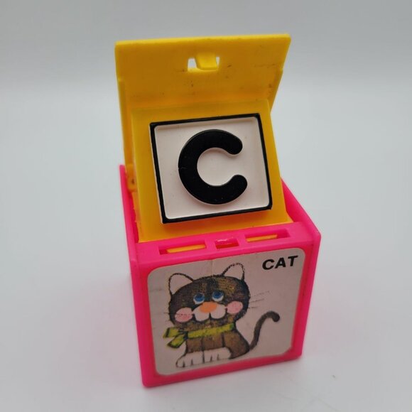1972 Mattel Alphabet Pop Up Block Toy Plastic Vintage Letter C Cat Learn School - Picture 6 of 6